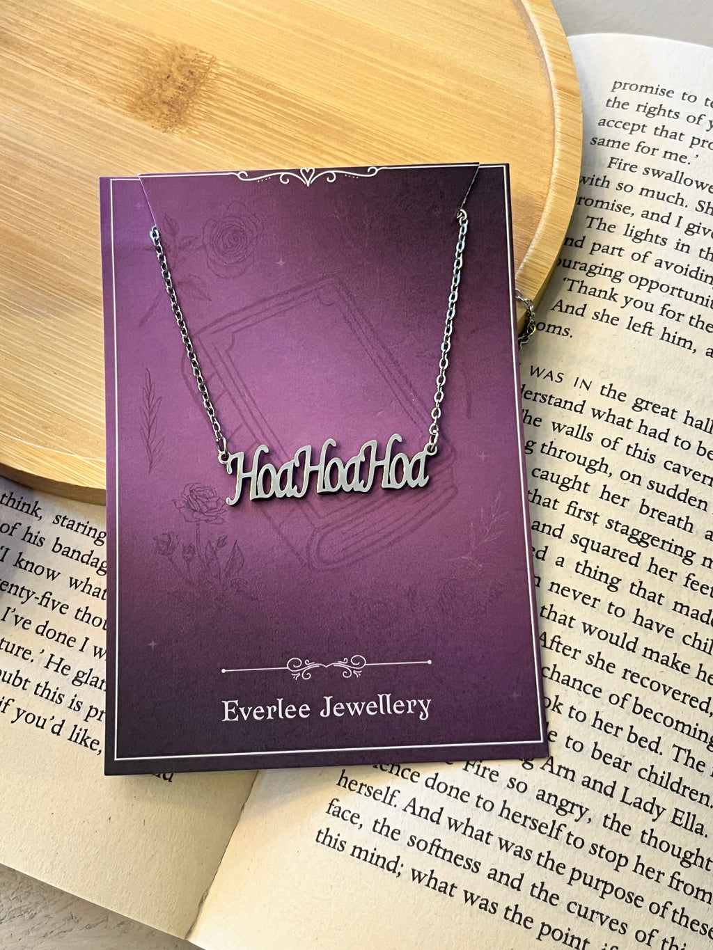 Hoa Hoa Hoa Twilight Stainless Steel Name Necklace