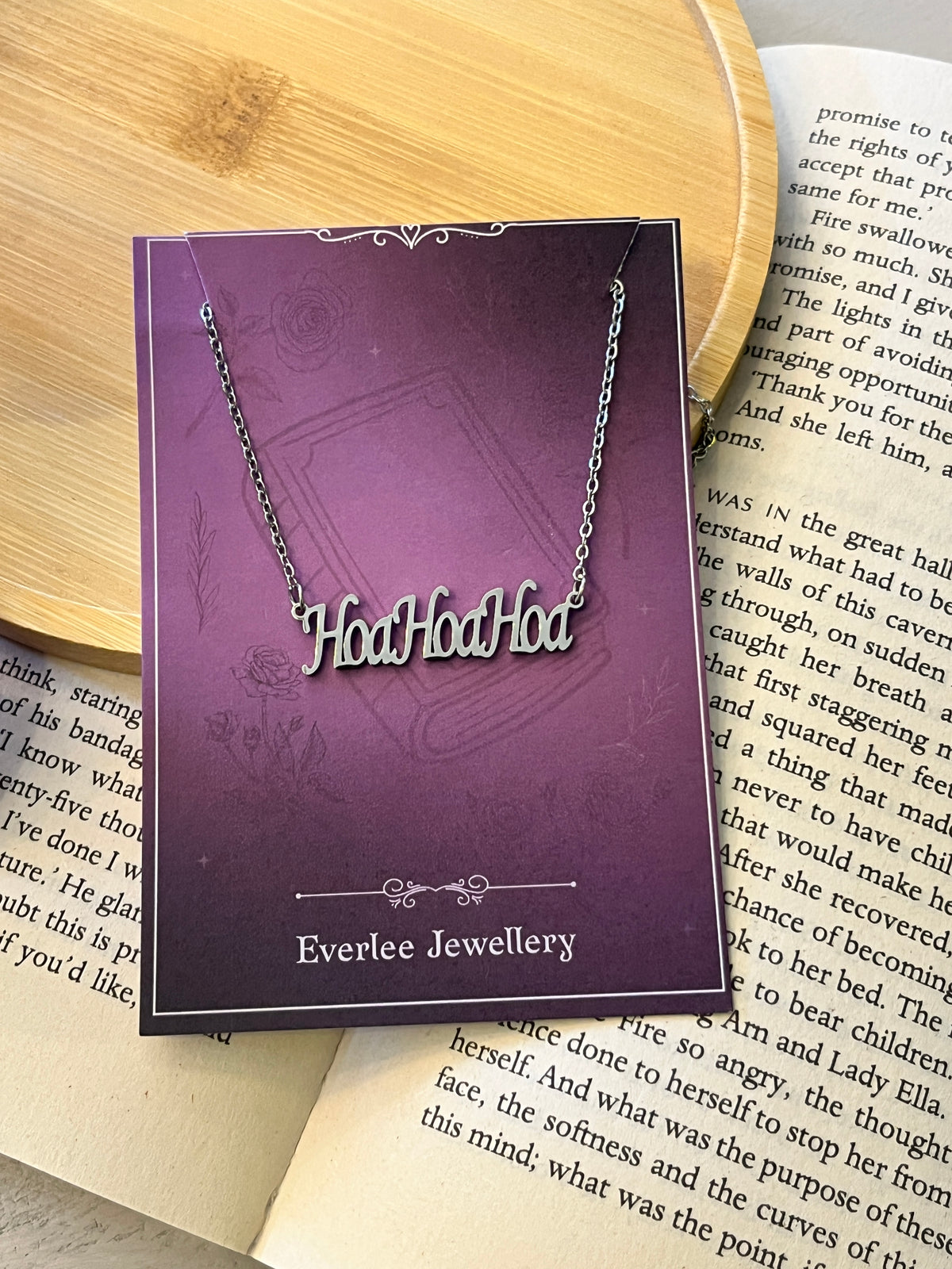 Hoa Hoa Hoa Twilight Stainless Steel Name Necklace