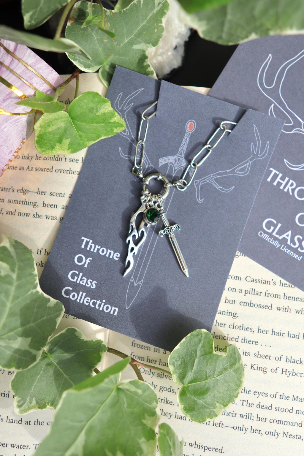 Officially Licenced Fireheart Charm Necklace stainless steel Throne of Glass Merch Bookish Gifts Silver Gold Necklace Fantasy Romance Reader