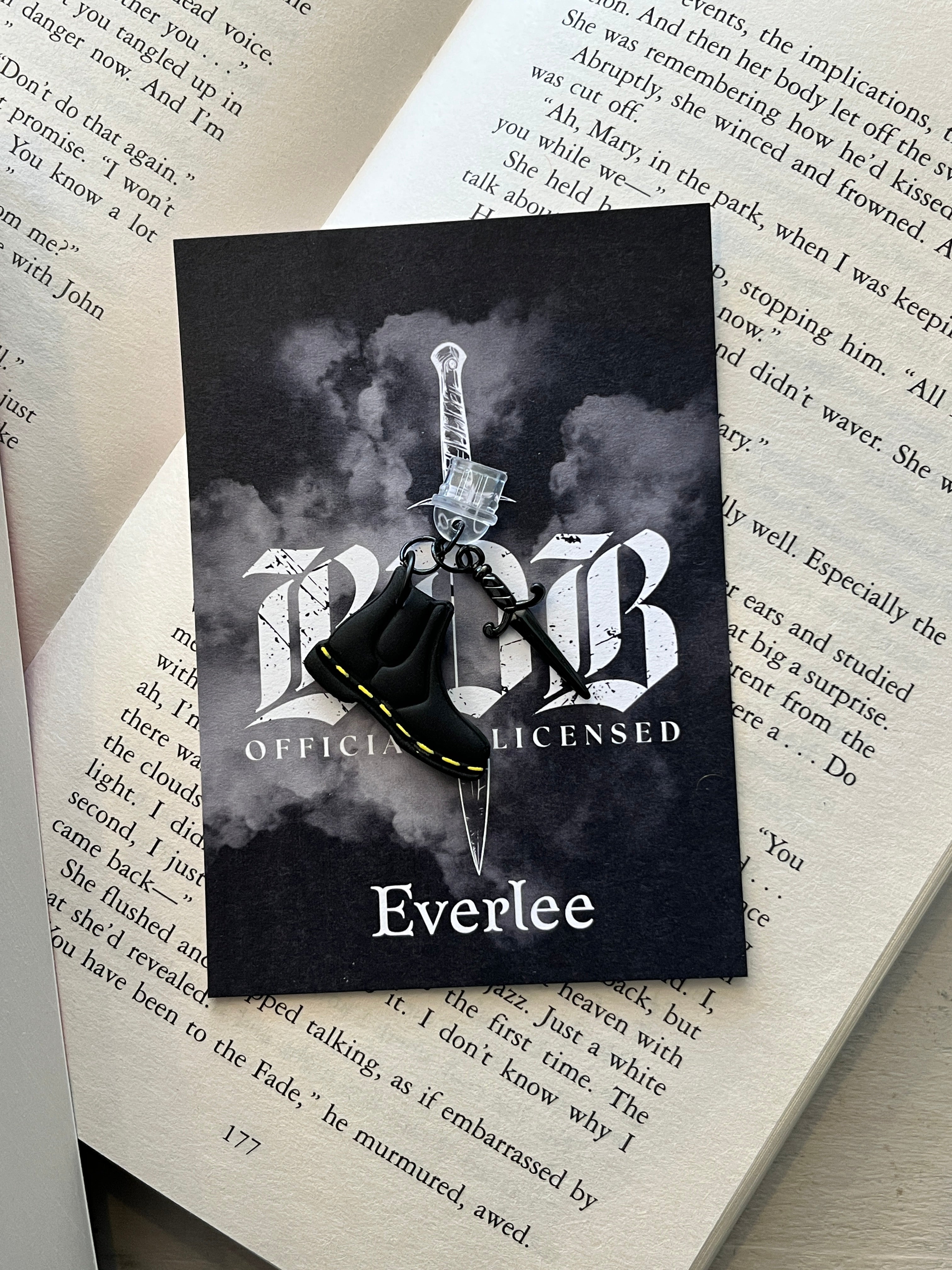 Black Dagger Brotherhood Sh*T Kickers Kindle Dust plug - Officially Licensed