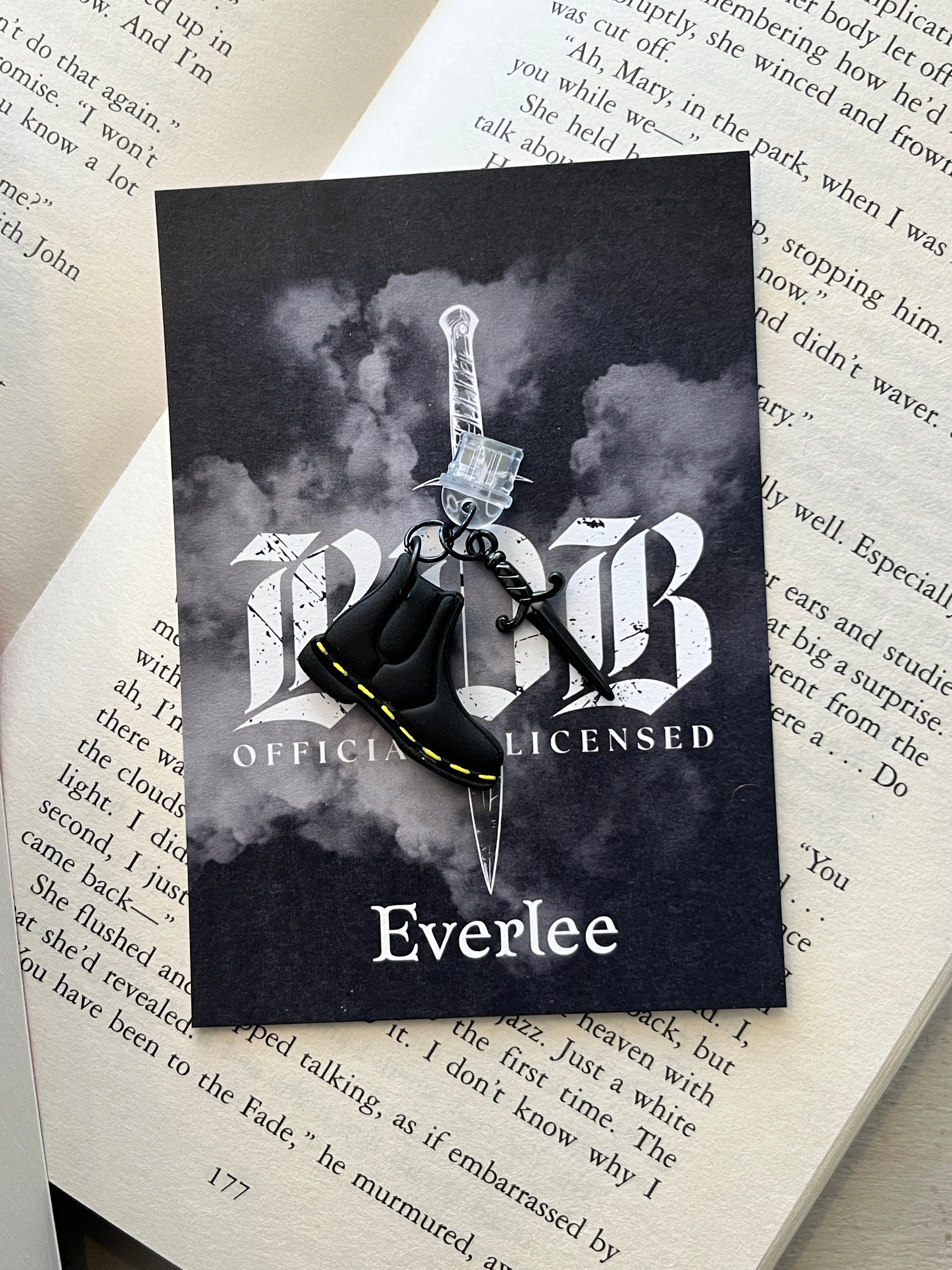 Black Dagger Brotherhood Sh*T Kickers Kindle Dust plug - Officially Licensed
