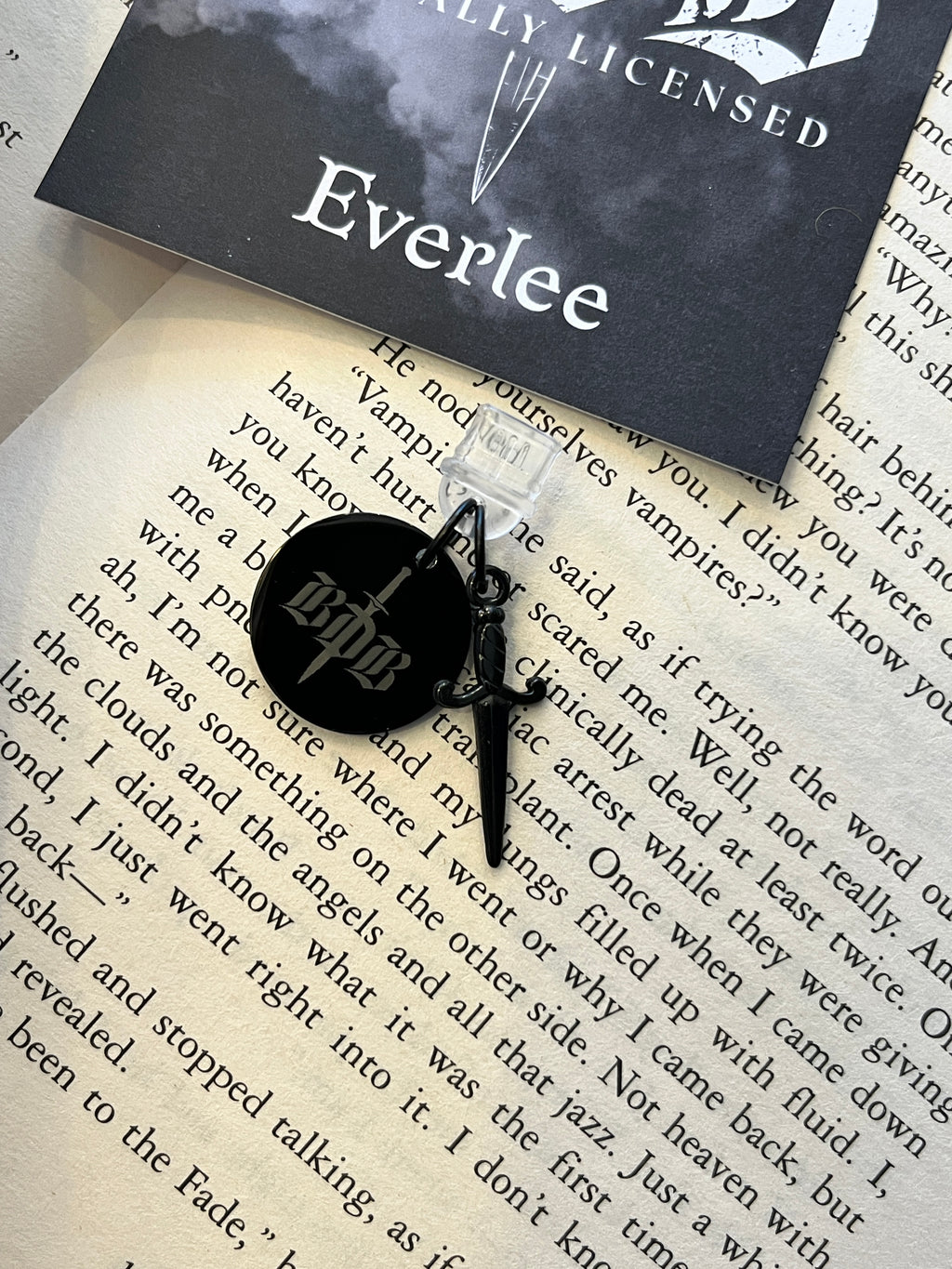 Black Dagger Brotherhood BDB Kindle Dust plug - Officially Licensed